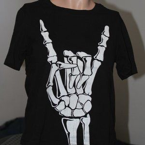 Women's Glow-in-the-Dark Skull shirt